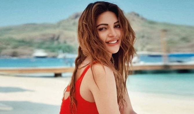 Shama Sikander: आखिर किसके ख्यालों में खोईं शमा सिकंदर? शायरी ने खींचा लोगों का ध्यान