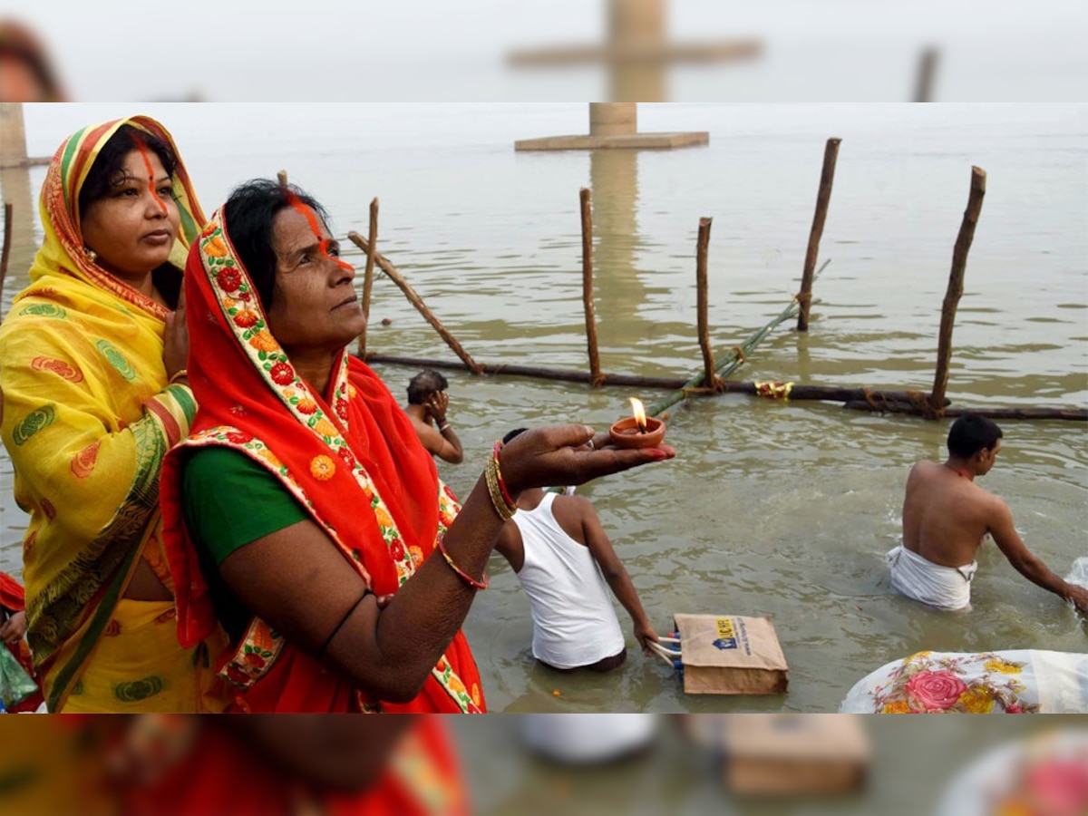 Chhath Puja 2022 Sandhya Arghya Wishes: छठ पूजा की ऐसे दें प्रियजनों को शुभकामनाएं, संध्या अर्घ्य के लिए भेजें ये संदेश