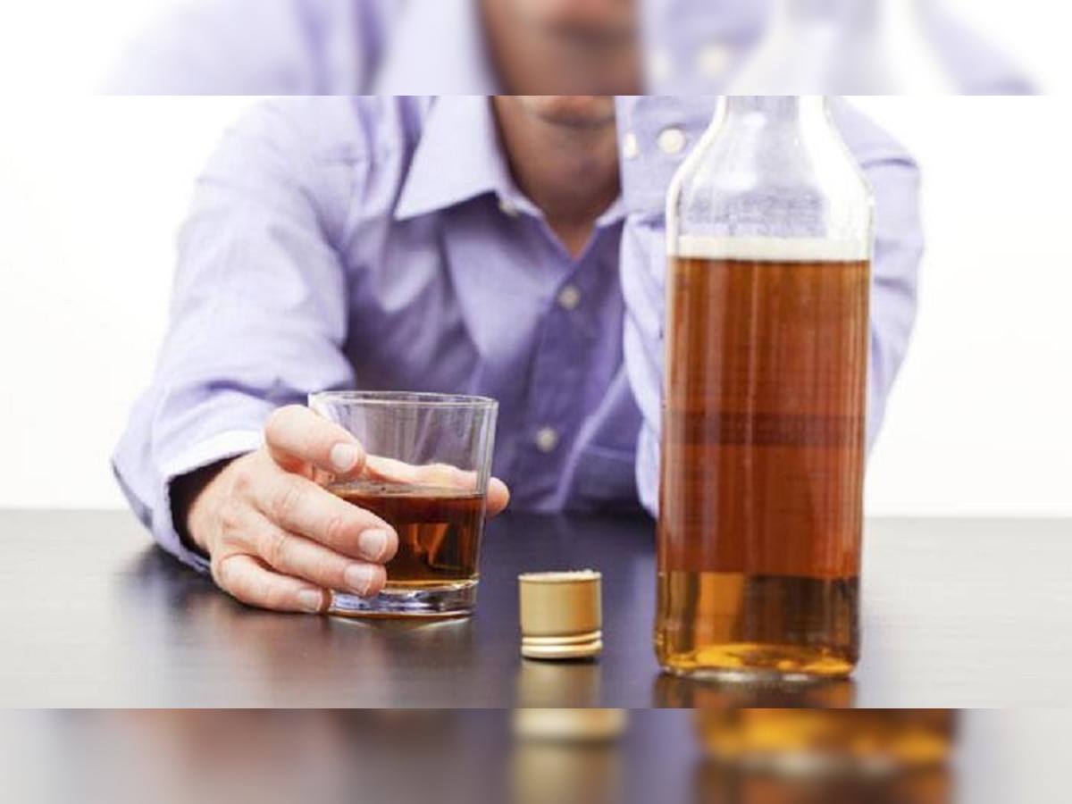 Alcoholic: शराबी कर्मचारी को नौकरी से निकालना पड़ा भारी, कंपनी को देने पड़े 32 लाख रुपए