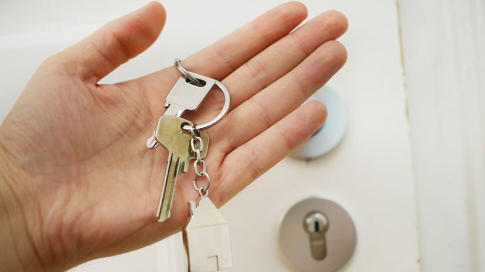 Vastu Tips For Keys where to keep the keys in the house Vastu Tips For Keys घर में इन 3 जगहों
