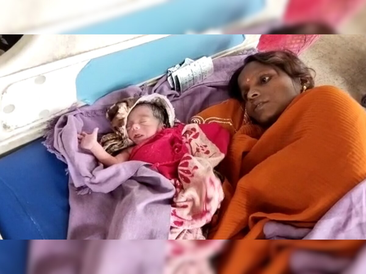 रोहतास में छठ घाट पर एक व्रती महिला ने दिया बच्चे को जन्म, तैनात स्वास्थ्य कर्मियों ने की मदद