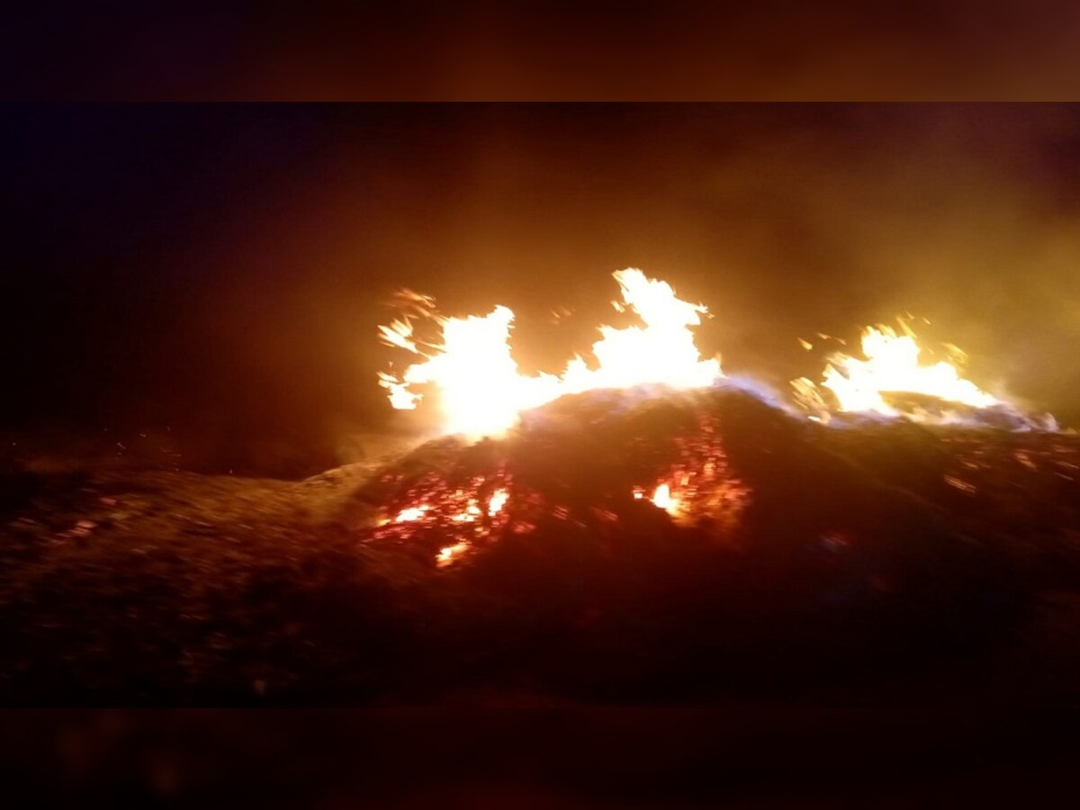 कड़बी में आग लगने से मचा हड़कंप, कड़ी मशक्कत के बाद पाया गया काबू