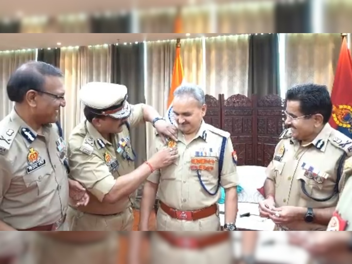 UP Police को मिला नया प्रतीक चिन्ह, DGP से लेकर सिपाही तक सभी की वर्दी में नजर आएगा