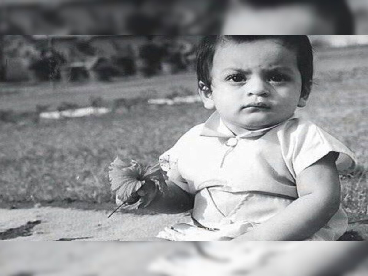 Shah Rukh Khan Birthday rarest unseen photos of King Khan SRK in diaper ...
