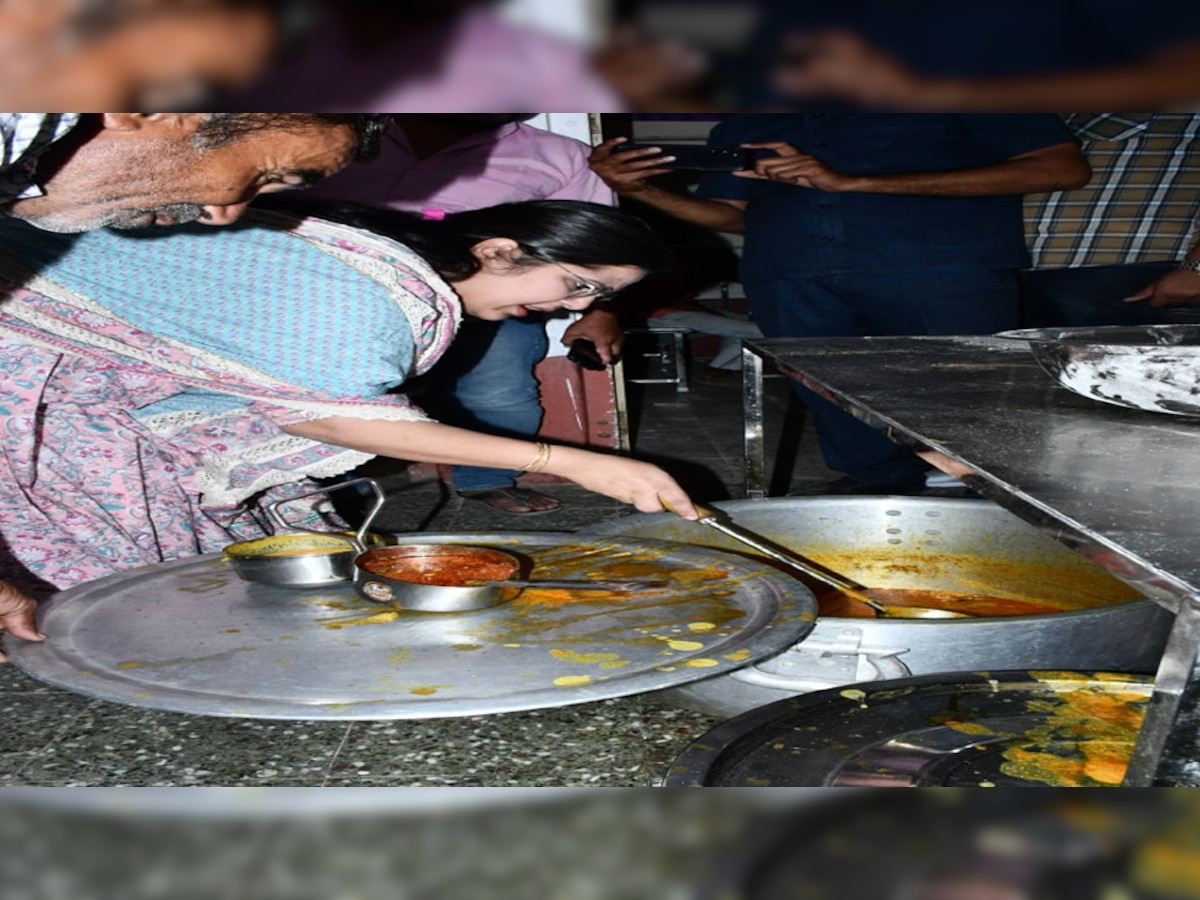 चूरू: इंदिरा रसोई में मिली खामियां, सभापति बोली- CM का सपना साकार न करने वालों को बख्शा नहीं जाएगा
