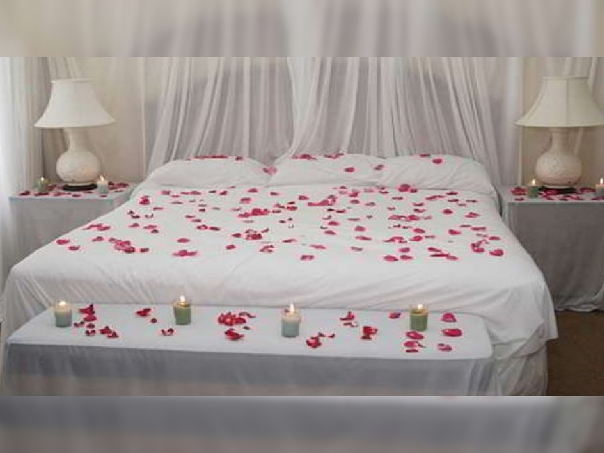 Vastu Tips For bedroom: वास्तु के हिसाब से सजाएं दुल्हन का कमरा, कभी नहीं होगी अनबन