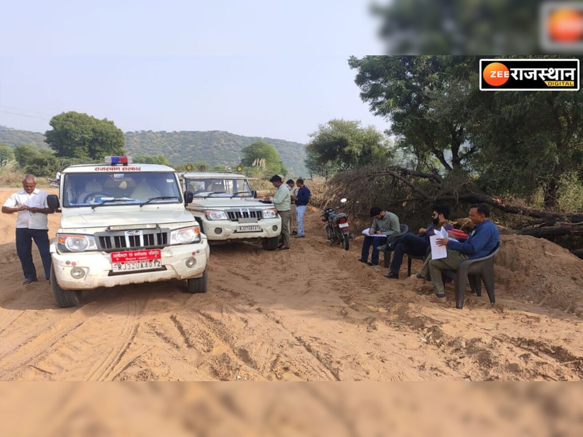 मुंडावर: सिलारपुर गांव के स्कूल के मैदान से 150 ट्राली मिट्टी खोद ले गए खनन माफिया 