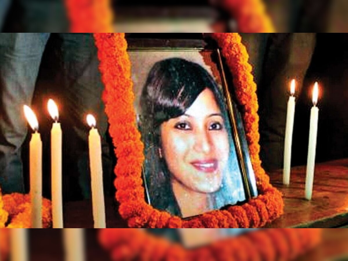 Sheena Bora Murder Case: ...तो क्या जिंदा है शीना बोरा! इंद्राणी मुखर्जी के वकील ने किया चौंकाने वाला दावा