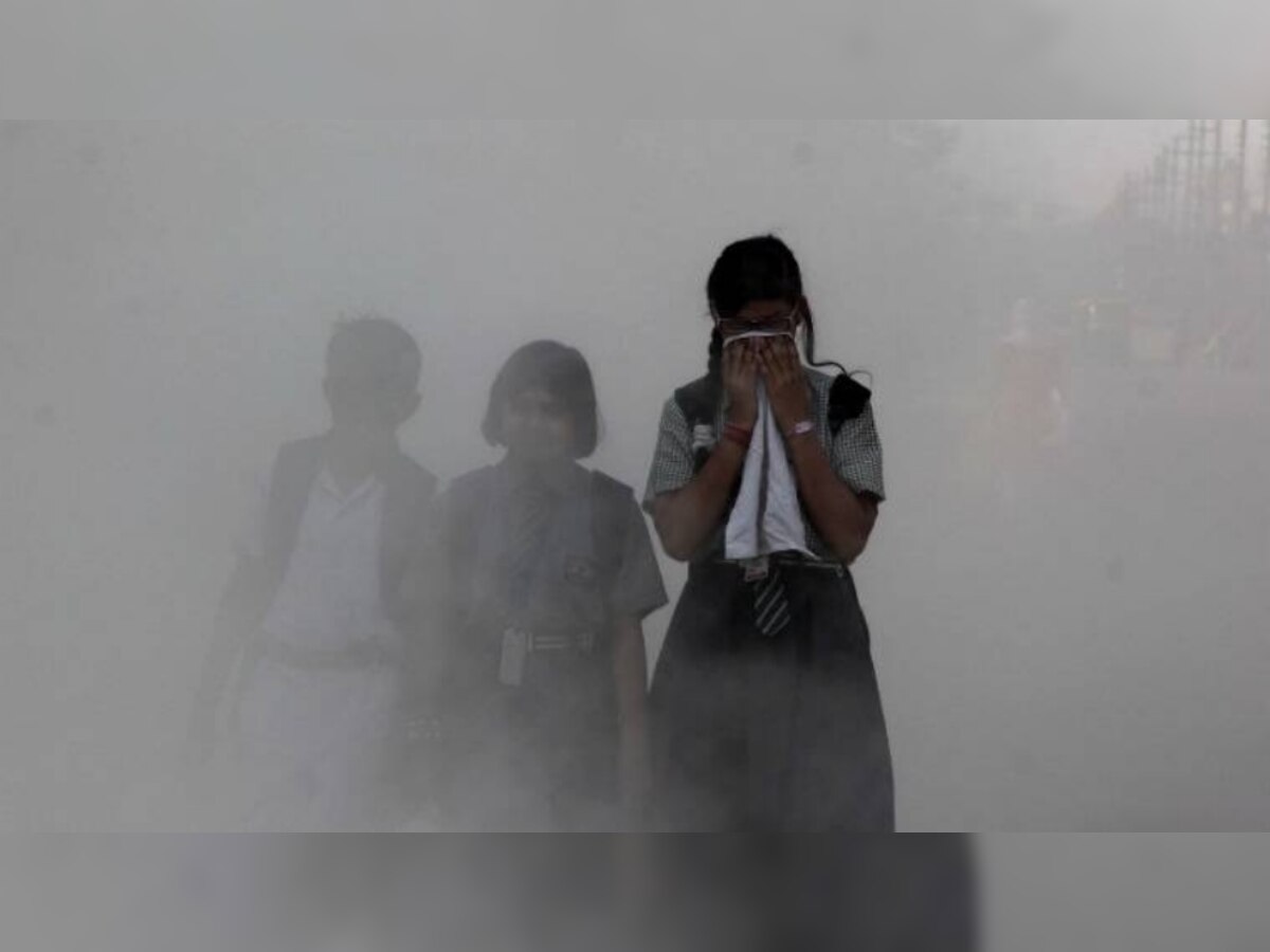 Pollution: दिल्ली-NCR में घुट रहा दम! स्कूल हुए ऑनलाइन; WFH की भी हो सकती है वापसी 