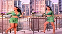 Neha Malik Photos: मिनी स्कर्ट में नेहा मलिक दिखी बेहद हॉट, लगाया बोल्डनेस का तड़का