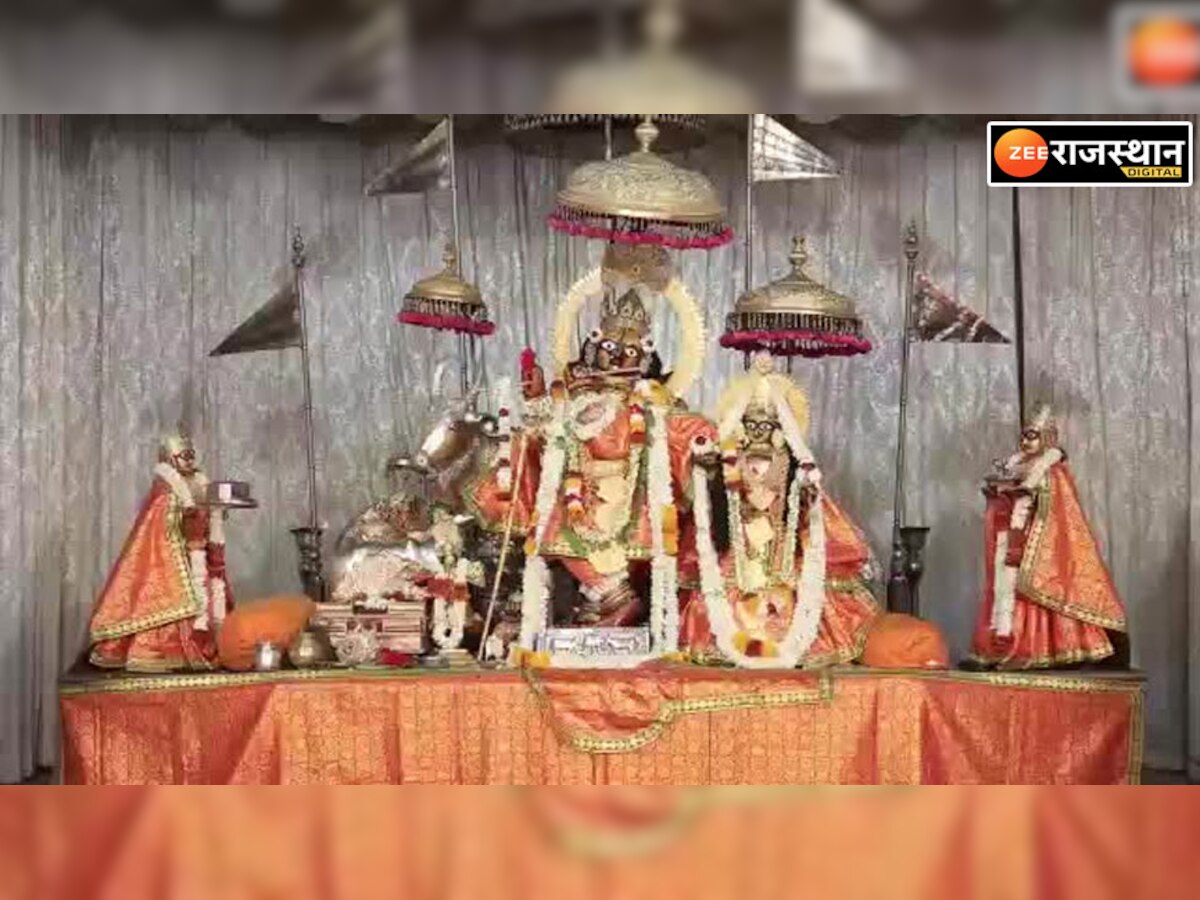 देवउठनी एकादशी पर आराध्य देव गोविंद देव जी मंदिर में मना तुलसी विवाह, शालिग्राम को चांदी के रथ पर किया विराजमान 