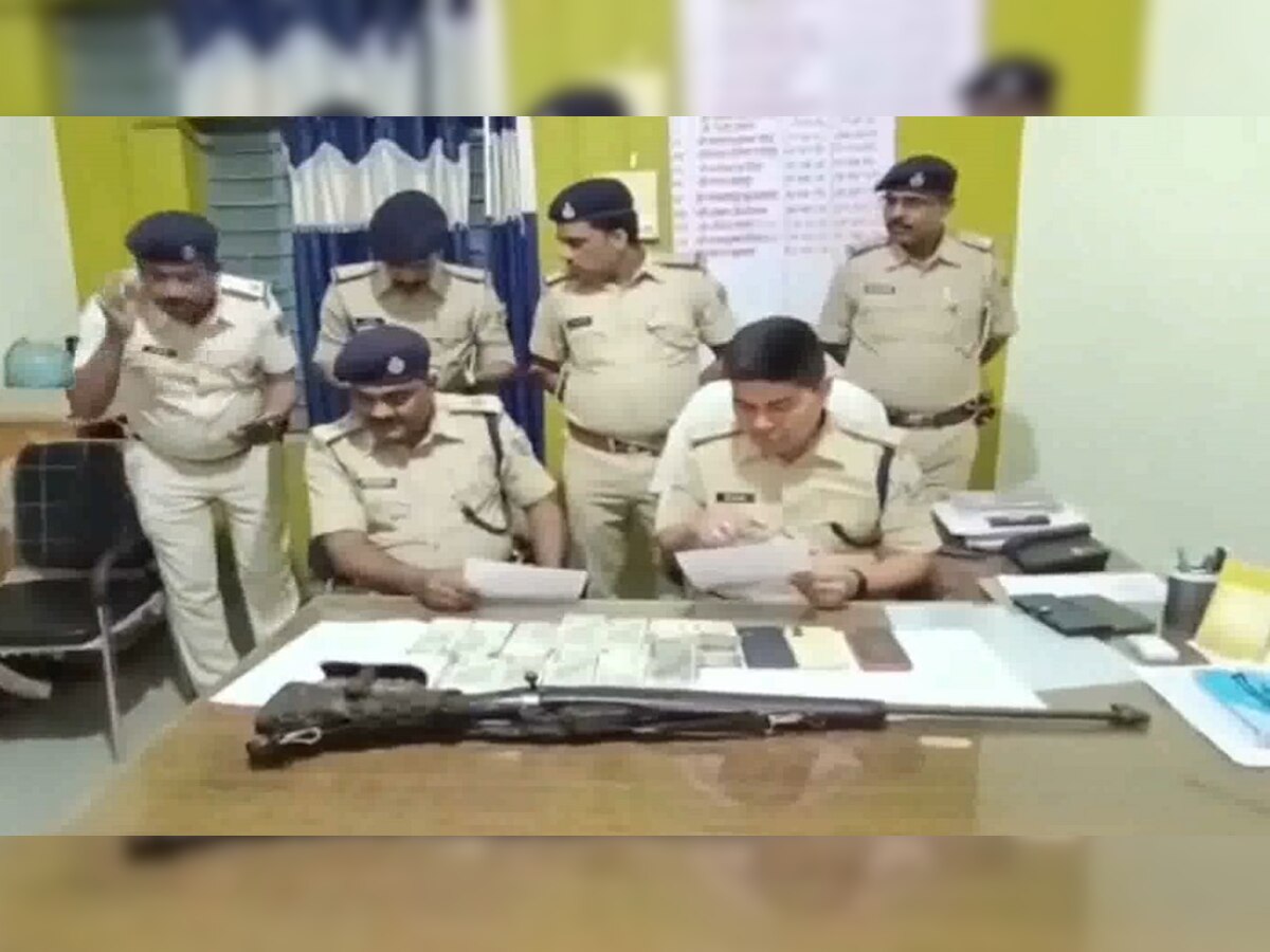 भागलपुर में पुलिस ने व्यवसायी के घर बरामद की राइफल, 3 लोग गिरफ्तार
