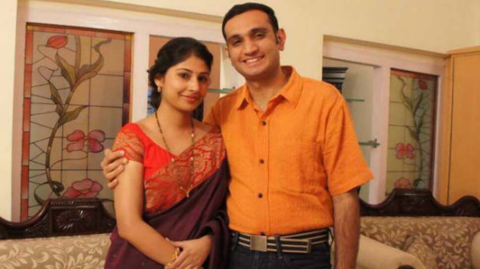 Ias Ips Love Story Not Rosie Romantic Story Know How This Ias Ips Couple Got Married Ias Ips 6599