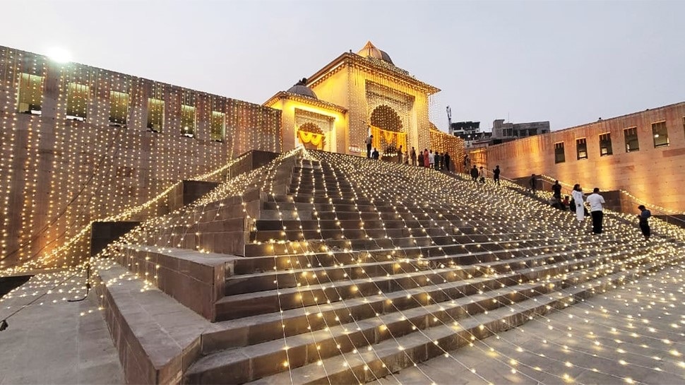 देव दीपावली पूरी दुनिया में विख्यात