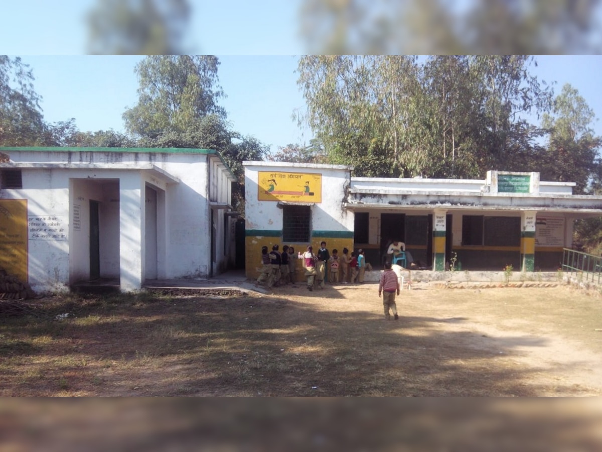 बिहार में सरकारी स्कूलों की हालत बदतर, स्कूलों में बुनियादी सुविधाओं का अभाव