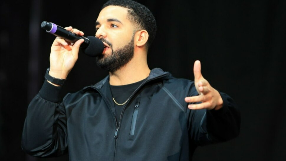Rapper Drake ने लता मंगेशकर के 'दीदी तेरा देवर दीवाना' गाने का बनाया रीमिक्स, खूब वायरल हो रहा है वीडियो 