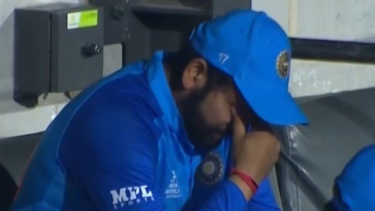 T20 World Cup: हार के बाद रोहित शर्मा की आंखें हुईं नम, वीडियो पर फैंस बोले- ...उन्हें रोते नहीं देख सकते