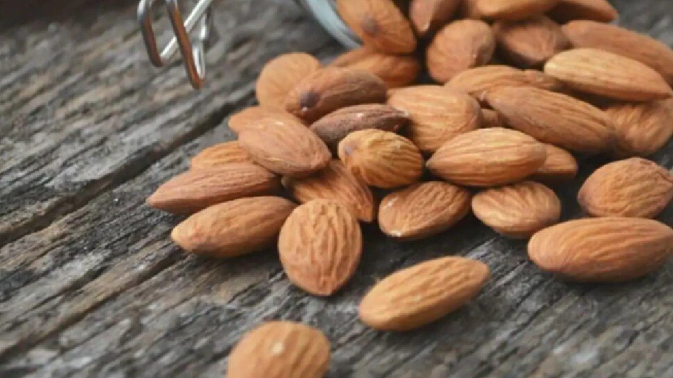 Benefits of Almonds in winters why should eat soaked almond badam ke