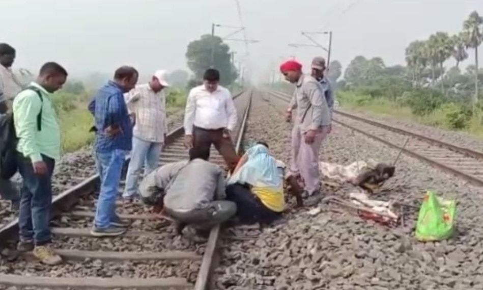 टल गया बड़ा रेल हादसा, कीमैन ने टूटा देखा रेल ट्रैक तो लाल झंडी दिखाकर ट्रेन को रोका 