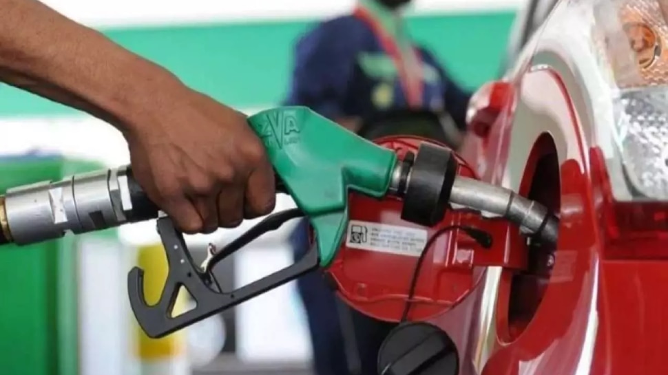 How to avoid petrol pump fraud tips । लोगों को ऐसे ठगते हैं Petrol Pump  वाले, जेब कटने से बचानी है तो जान लें तरीका | Hindi News