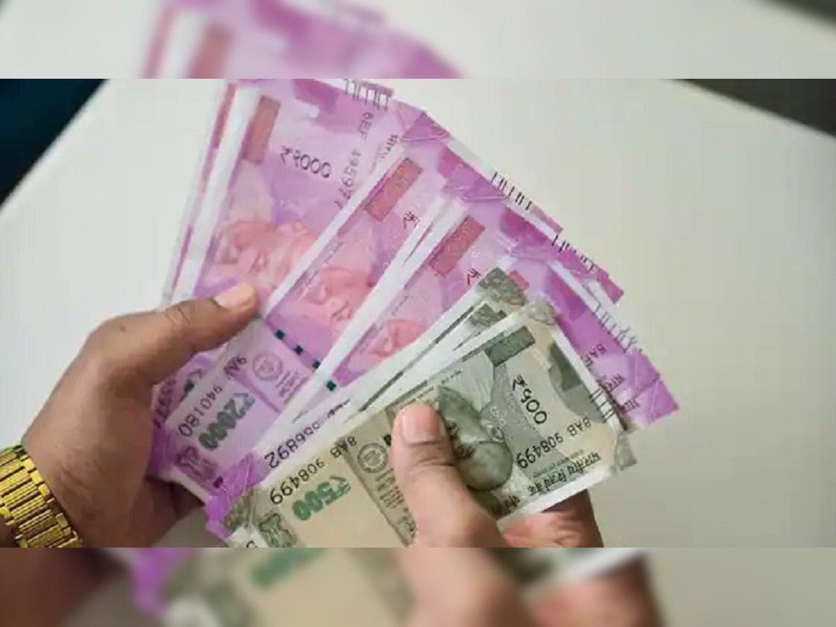 Earn Money: पैसा कमाने का शानदार मौका! सिर्फ 100 रुपये से बनिए लखपति, जानें कैसे करना है निवेश?