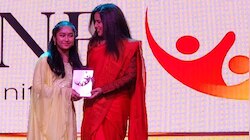 कला क्षेत्र में बेहतर बनाने के लिए 30 प्रतिभाशाली बच्चियों को मिली विशेष स्कॉलरशिप