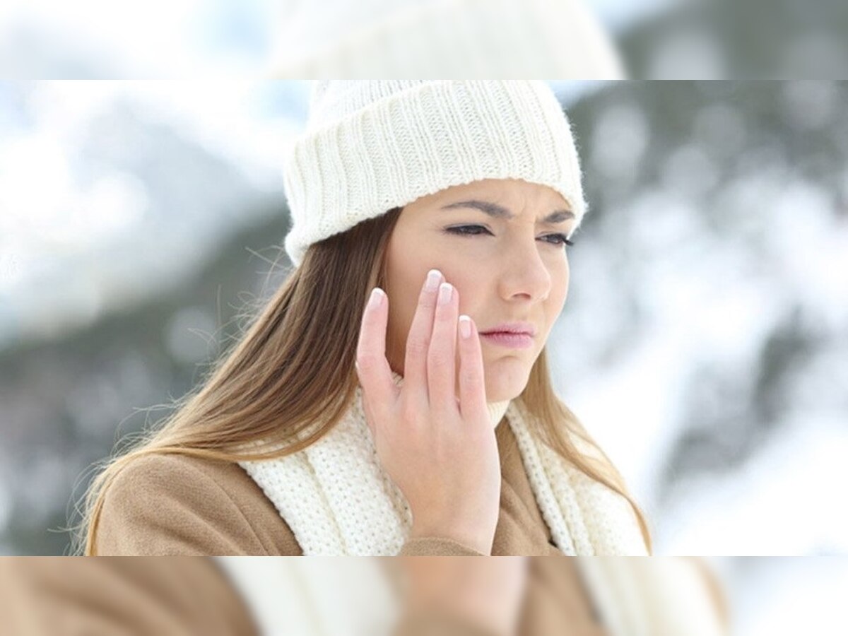 Dry Skin in Winter: सर्दियों में आपकी स्किन भी हो रही है ड्राई? रूखी त्वचा से छुटकारा पाने के लिए आजमाएं ये घरेलू नुस्खे