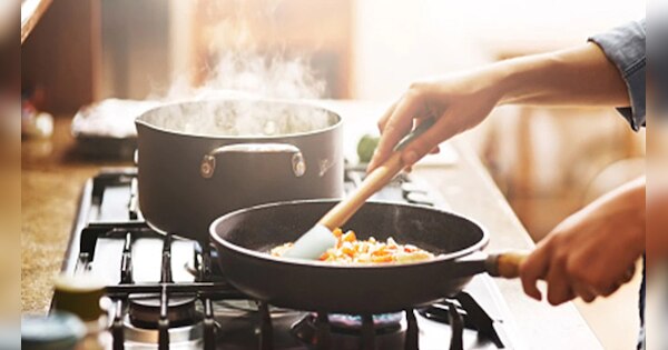 Do not cook or eat food in these metal utensils you will become very ...