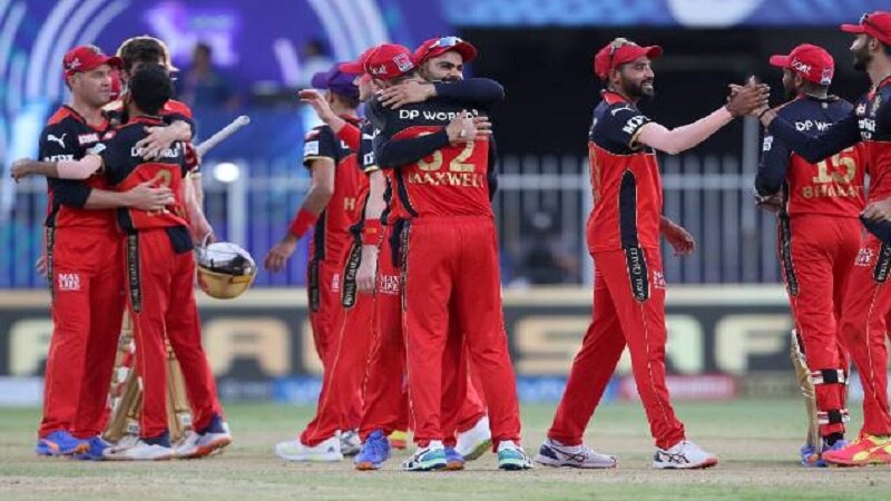 IPL 2023 Retained list: RCB ने 5 खिलाड़ियों को किया रिलीज, फाफ डु प्लेसी समेत ये खिलाड़ी हुए रिटेन