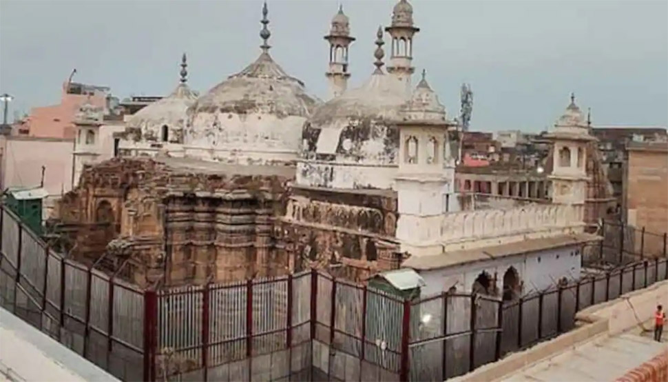 Gyanvapi Case: क्या ज्ञानवापी मस्जिद में जारी रहेगी नमाज़? आज अदालत सुनाएगी फैसला Gyanvapi Case: क्या ज्ञानवापी मस्जिद में जारी रहेगी नमाज़? आज अदालत सुनाएगी फैसला