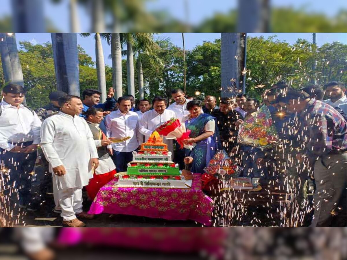 MP Politics: कमलनाथ के बर्थडे केक पर क्यों मचा बवाल? CM शिवराज सिंह चौहान ने कहा ‘यह हिंदुओं का अपमान’