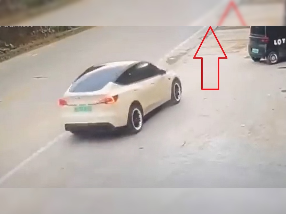 Car Accident: टेस्ला की ऑटोमेटिक कार ने फिर सड़क पर मचाई तबाही, खौफनाक वीडियो वायरल