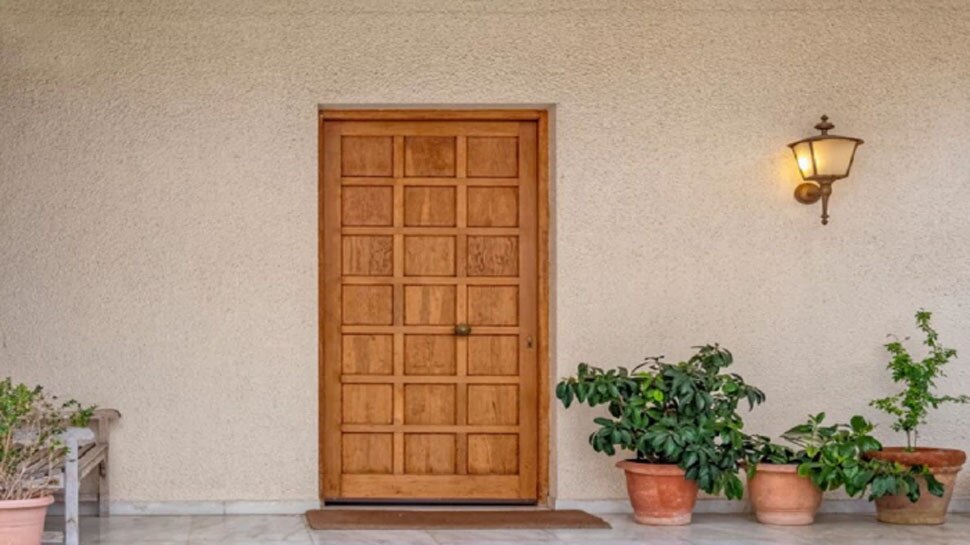 Vastu Tips main door vastu rules mukhya dwar ko lekar vastu ke niyam