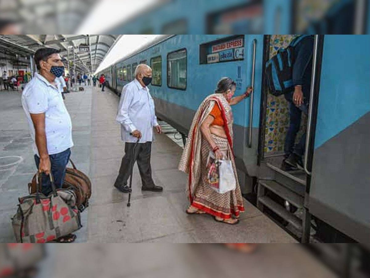 Indian Railways: सीनियर सिटीजन्स की बल्ले-बल्ले, रेलवे ने दिया बड़ा तोहफा, जारी किए नए नियम