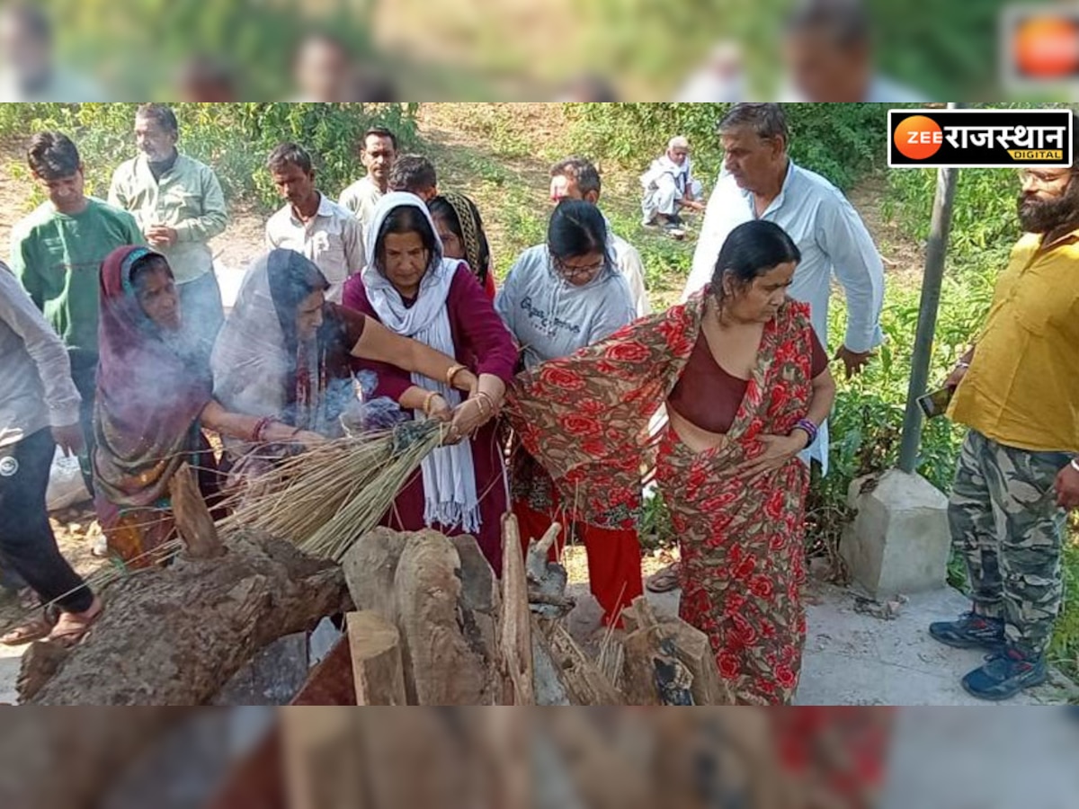 बेटियों ने निभाया बेटों का फर्ज, मां की अर्थी को दिया कंधा, लोगों की आंखे हुई नम 