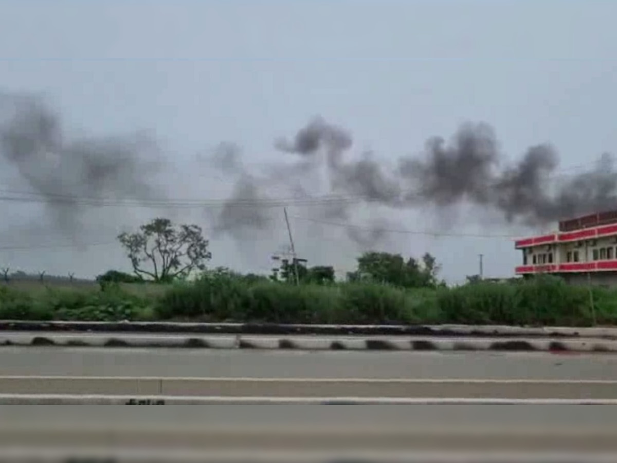 Dhanbad Pollution: धनबाद को प्रदूषित करने में सड़क निर्माण कंपनी का बड़ा योगदान, कई महीनों से लोग हो रहे परेशान 