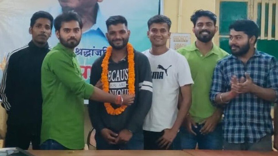 Swiggy और Zomato डिलीवरी ब्वॉय बना बीएचयू का गोल्ड मेडलिस्ट, संघर्ष से ऐसे हासिल की सफलता