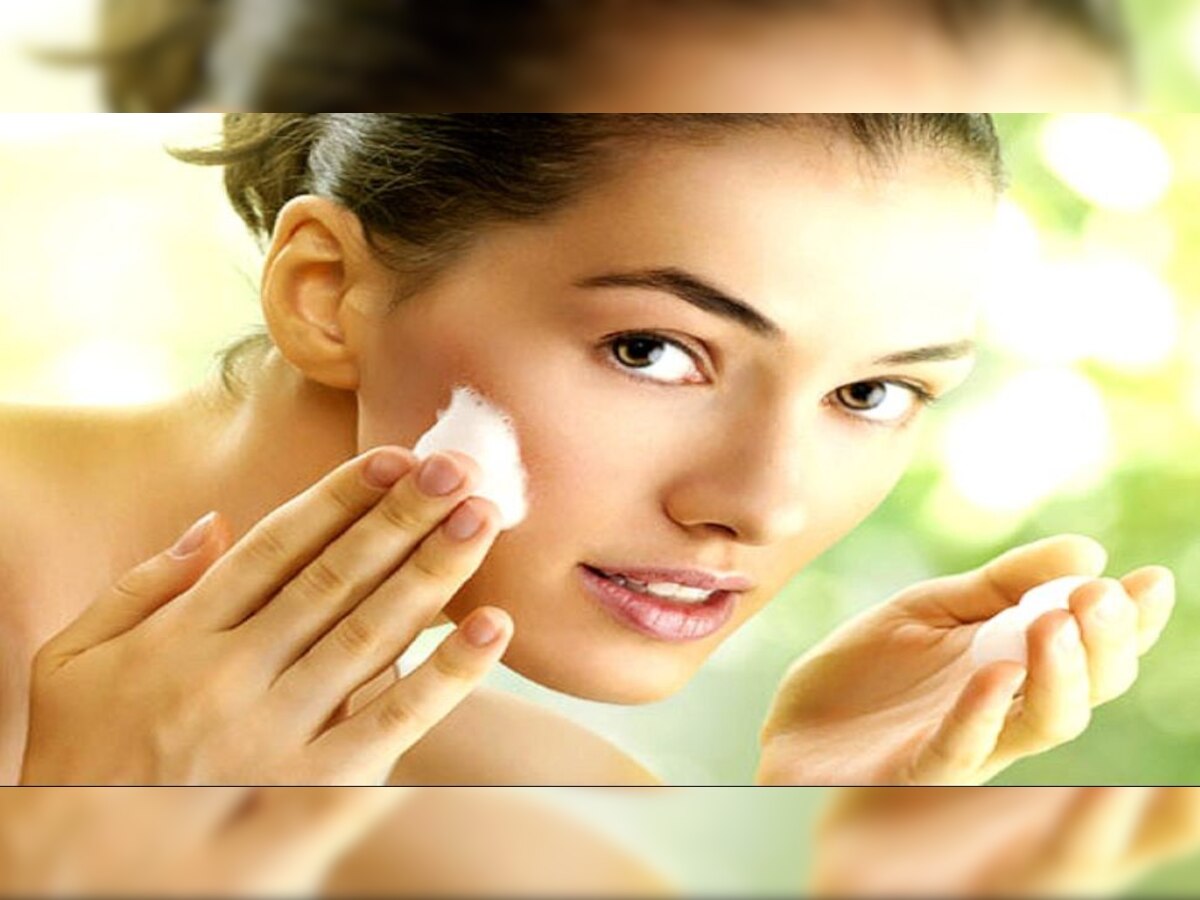 Skin Care Tips: सर्दियों में फेस पर जरूर लगाएं ये 4 चीजें, रूखी और बेजान स्किन से मिलेगा छुटकारा