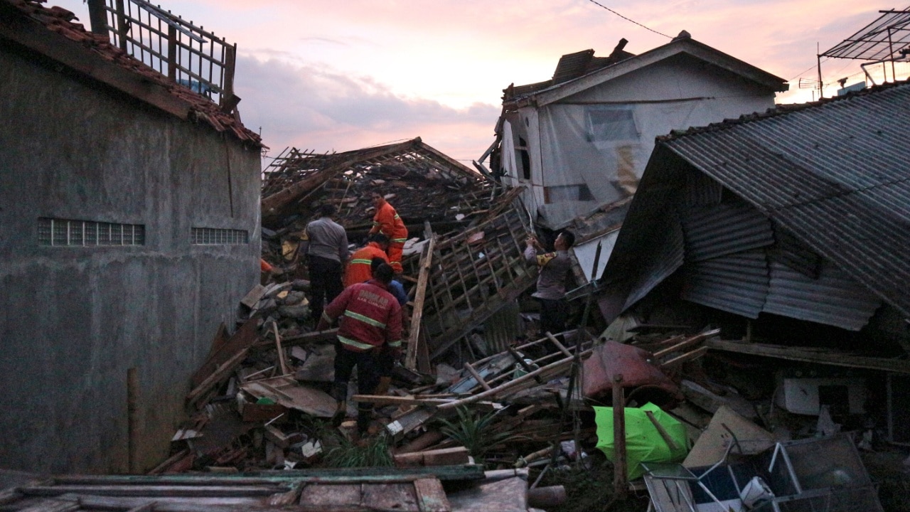 इंडोनेशिया में भीषण भूकंप, कई मकान गिरे, अब तक 162 लोगों की मौत