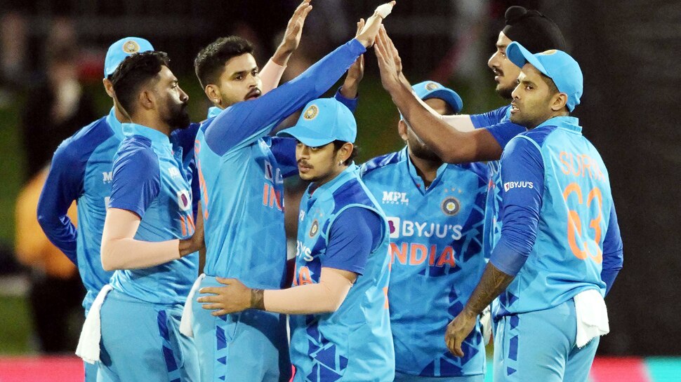 IND vs NZ: टीम इंडिया के लिए हर मैच में विलेन बन रहा ये खिलाड़ी, खराब प्रदर्शन से मौकों की कर रहा बर्बादी