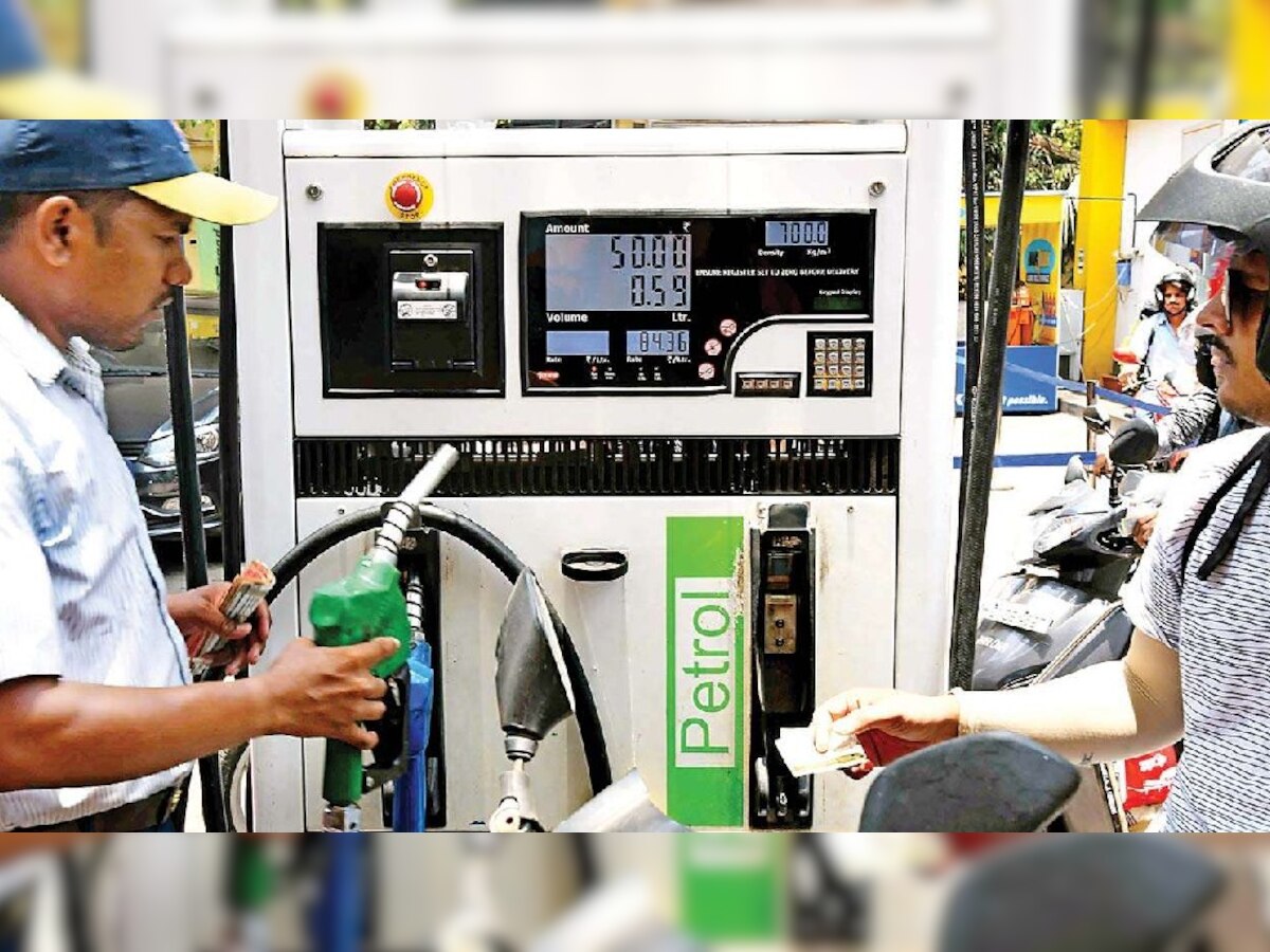 Petrol And Diesel Price: ଆସିଲା ବହୁତ ବଡ଼଼ ଖୁସି ଖବର, ଏତିକି ଟଙ୍କା ଶସ୍ତା ହେବ ପେଟ୍ରୋଲ ଡିଜେଲ