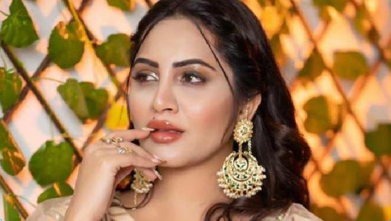 Arshi Khan Wedding: अर्शी खान बिजनेसमैन की बनेंगी दुल्हन, जानें कब होगा निकाह!