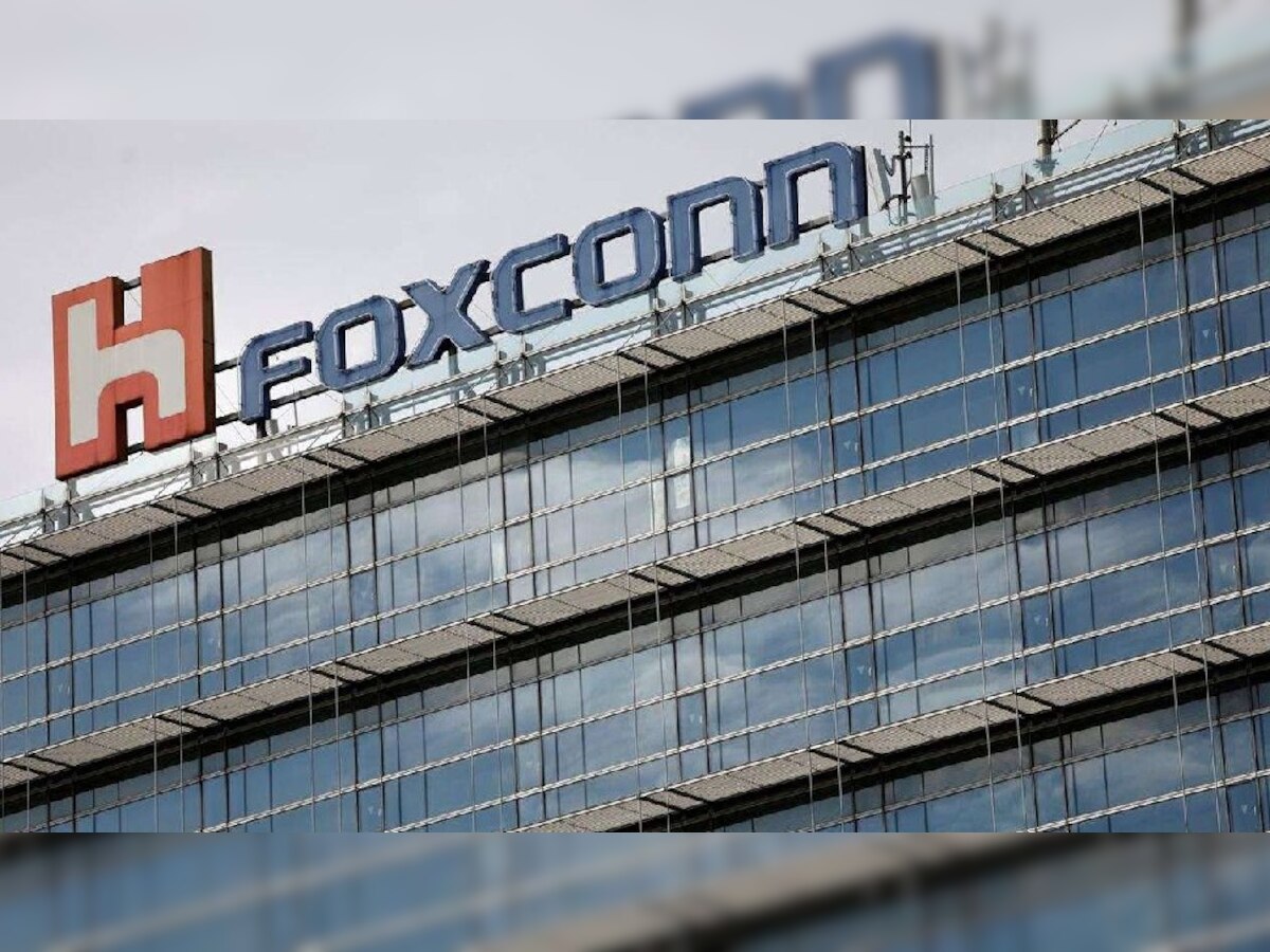 Foxconn: 'हमें मौत के कुंए में धकेल रहे...' दुनिया के सबसे बड़े Apple प्लांट में कर्मचारियों का फूटा गुस्सा, जानें कारण