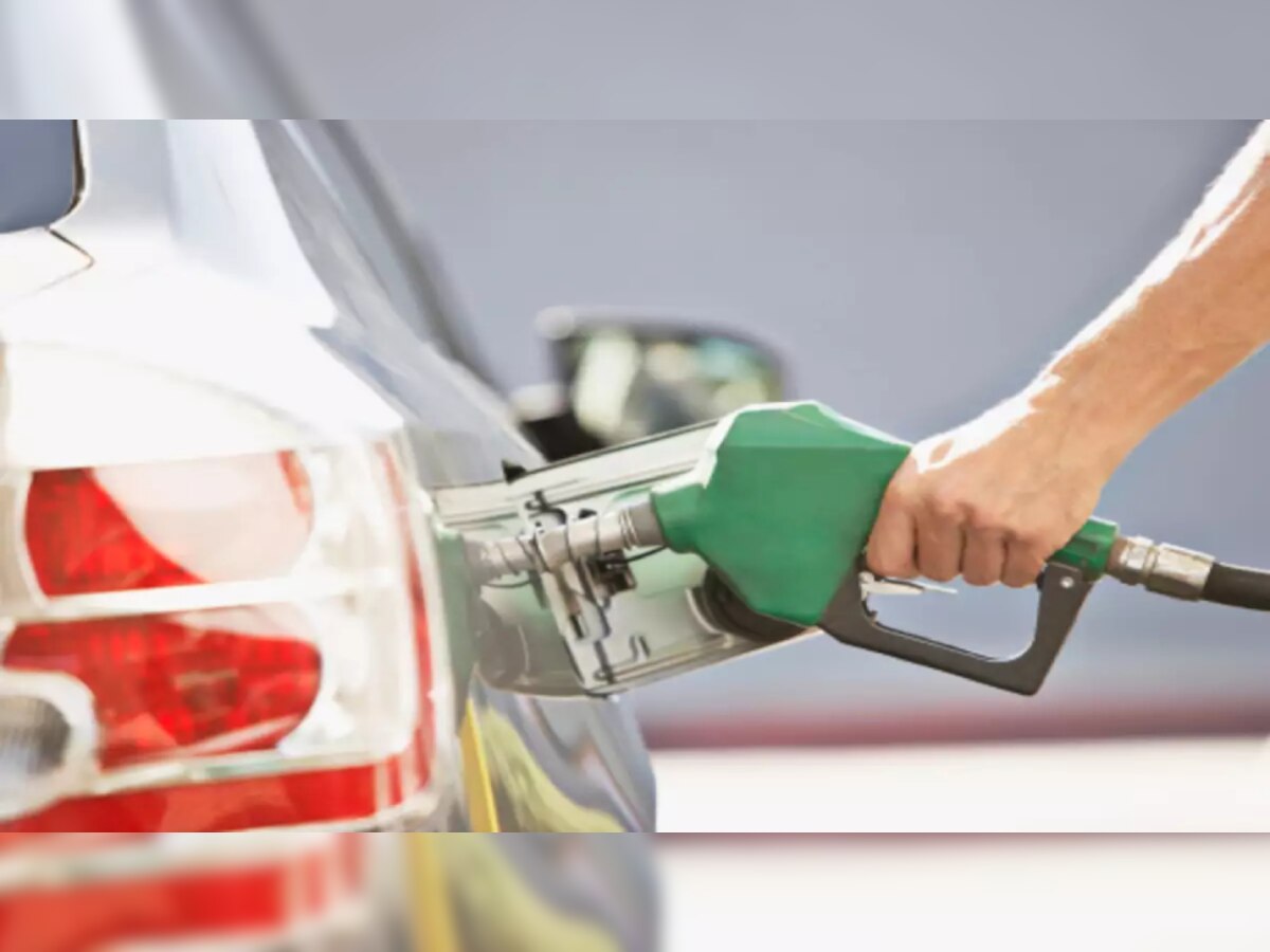 Petrol Diesel Price: पेट्रोल-डीज़ल की क़ीमतों में 5 रुपये लीटर की हो सकती है कमी; ये बड़ी वजह आई सामने
