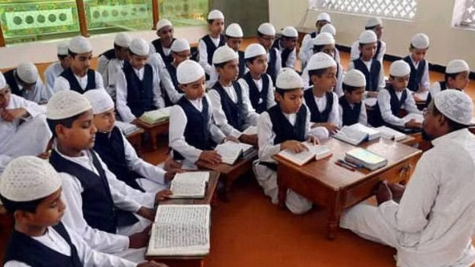उत्तराखंड के मदरसों के लिए नए नियम, लागू होगा ड्रेस कोड और NCERT सिलेबस उत्तराखंड के मदरसों के लिए नए नियम, लागू होगा ड्रेस कोड और NCERT सिलेबस