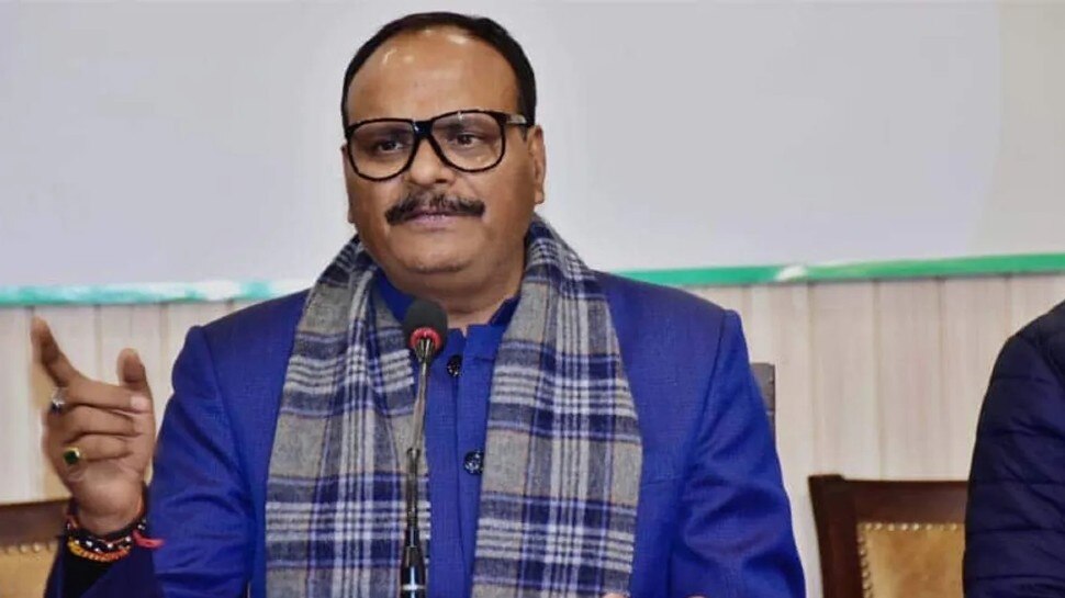 डिप्टी CM बृजेश पाठक का सख्त निर्देश - सरकारी अस्पतालों में दवाओं की कमी न होने दें, अफसर खुद चेक करें स्टॉक