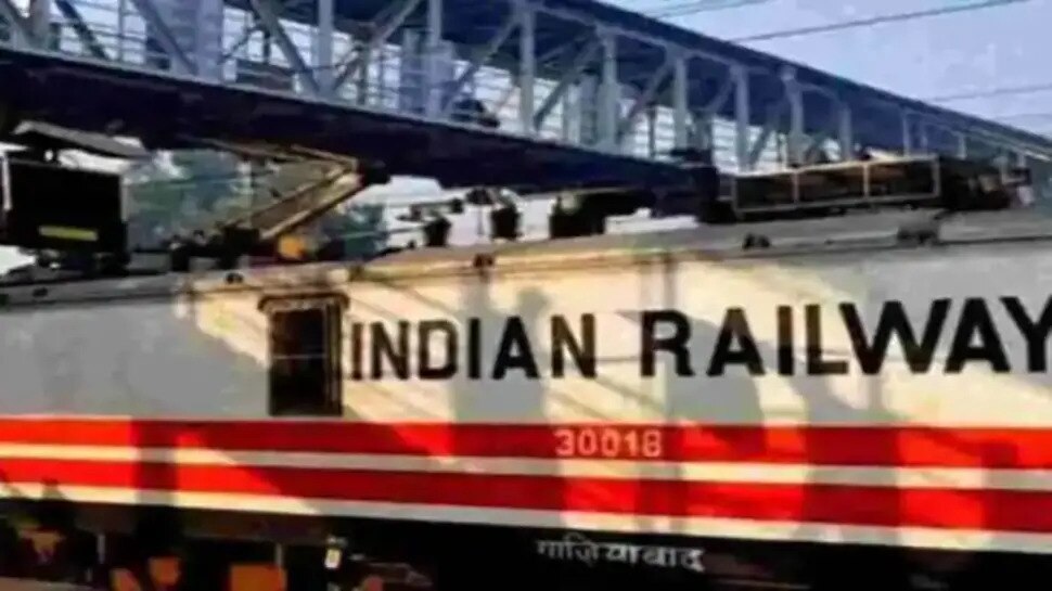 Indian Railway: ପ୍ରଦର୍ଶନକୁ ୨୦୨୧ ଜୁଲାଇରୁ କର୍ମଚାରୀଙ୍କ ବିରୋଧରେ ଏହି କାର୍ଯ୍ୟାନୁଷ୍ଠାନ ନେଇଛି ରେଳବାଇ