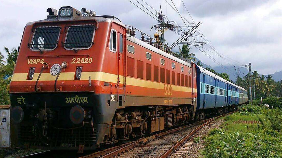 Bihar के महार्थी चोर! सुरंग खोदकर ऐसे करते थे ट्रेन के पार्ट्स का सफाया Bihar के महार्थी चोर! सुरंग खोदकर ऐसे करते थे ट्रेन के पार्ट्स का सफाया