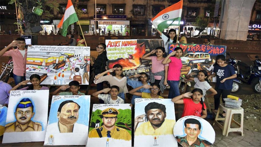 Mumbai Attack 2008: बाप को है फख्र, लेकिन सदमे से नहीं उबर पाई मां; जानिए कैसे जीता है शहीद का परिवार 