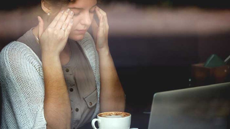 सिरदर्द में कैफीन पहुंचाएगी फायदा या नुकसान, जानें कैफीन की कितनी मात्रा है जरूरी 